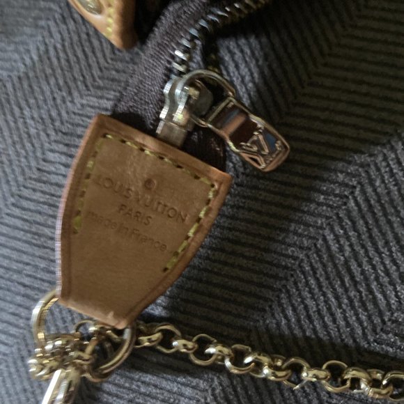 Louis Vuitton Small Purse authentic - Picture 3 of 8